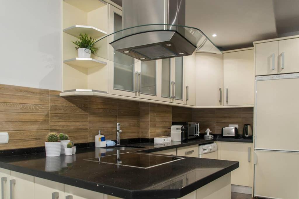 New!!! Luxury City Center & Private Terrace Malaga Luaran gambar
