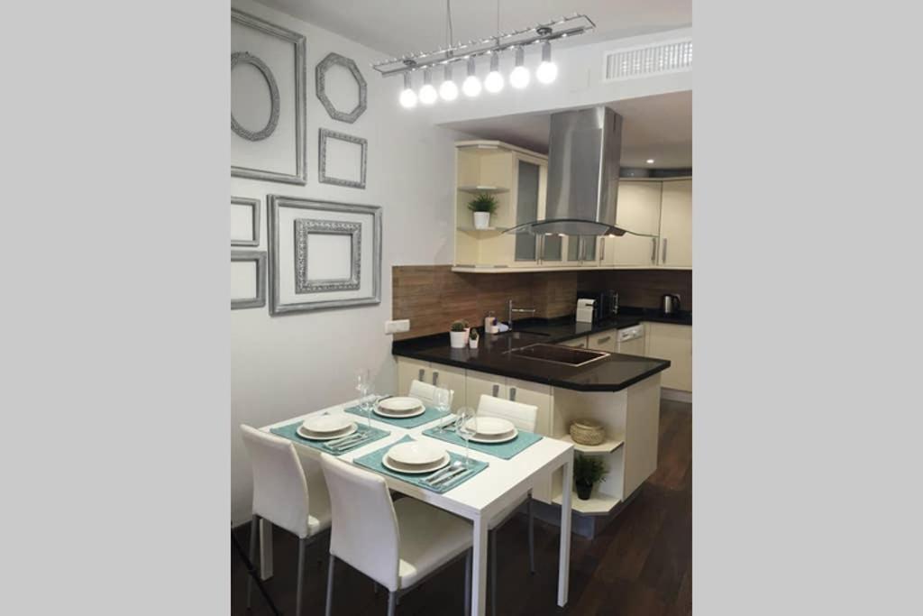 New!!! Luxury City Center & Private Terrace Malaga Luaran gambar